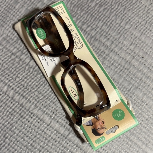 Tortoise Shell Reading Glasses - Picture 4 of 4